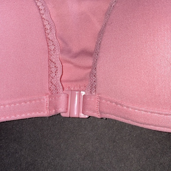 32A NWT Front Close Racerback Soft Bra, Lace Edge Adj Straps No Underwire Boning - Picture 3 of 10